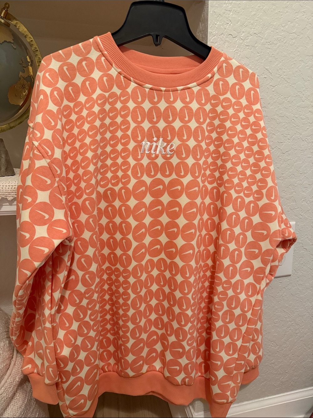 Nike Peach Print Crewneck Sweatshirt - Kids XL